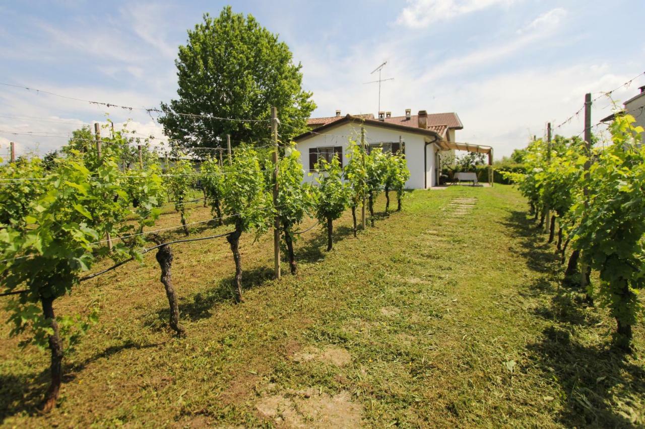 Вилла La Petite Maison Сирмионе Экстерьер фото