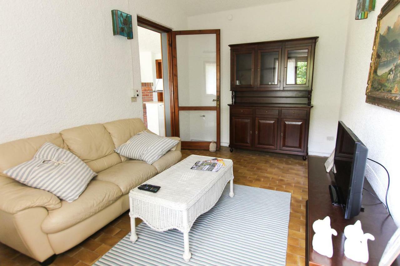 Вилла La Petite Maison Сирмионе Экстерьер фото