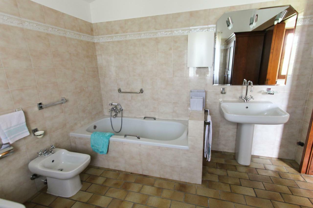 Вилла La Petite Maison Сирмионе Экстерьер фото